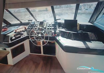 Bayliner 4588 Motorboten 1990, met Hino w06d-ti motor, Denemarken