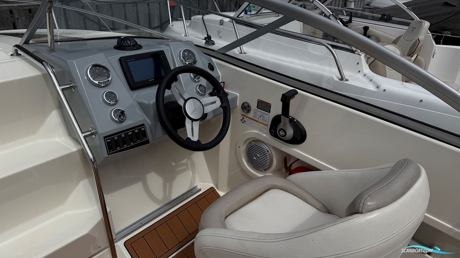 Bayliner 642 Cuddy 2015 – Mercury Diesel 2.0 170 HK