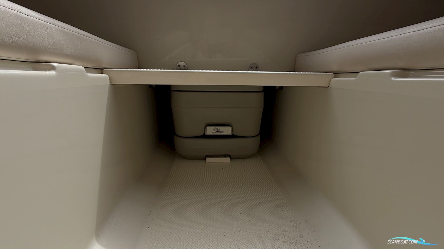 Bayliner 642 Cuddy 2015 – Mercury Diesel 2.0 170 HK