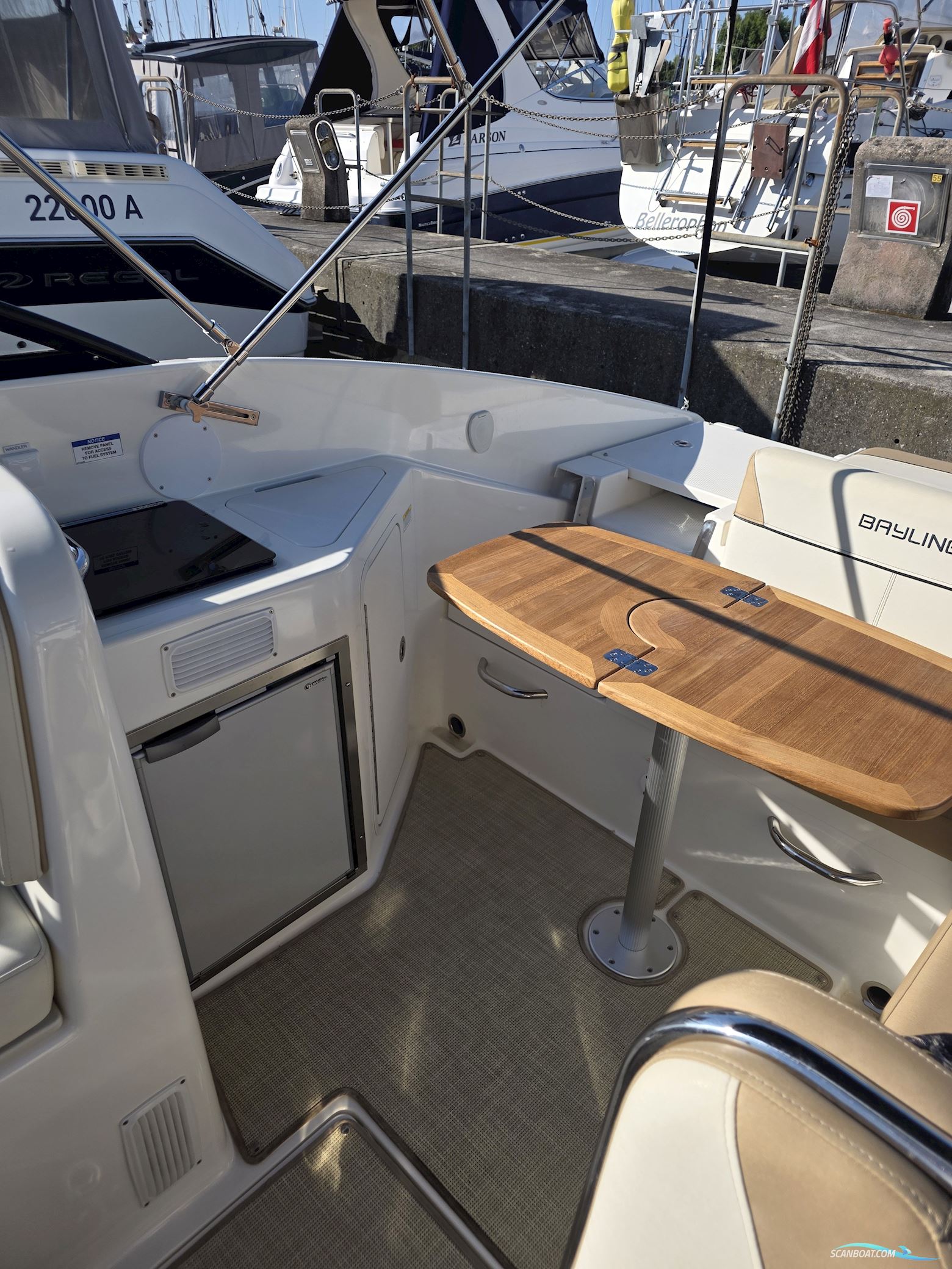 Bayliner 742CU