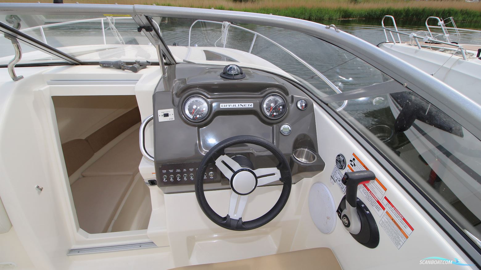 Bayliner 742R Cuddy