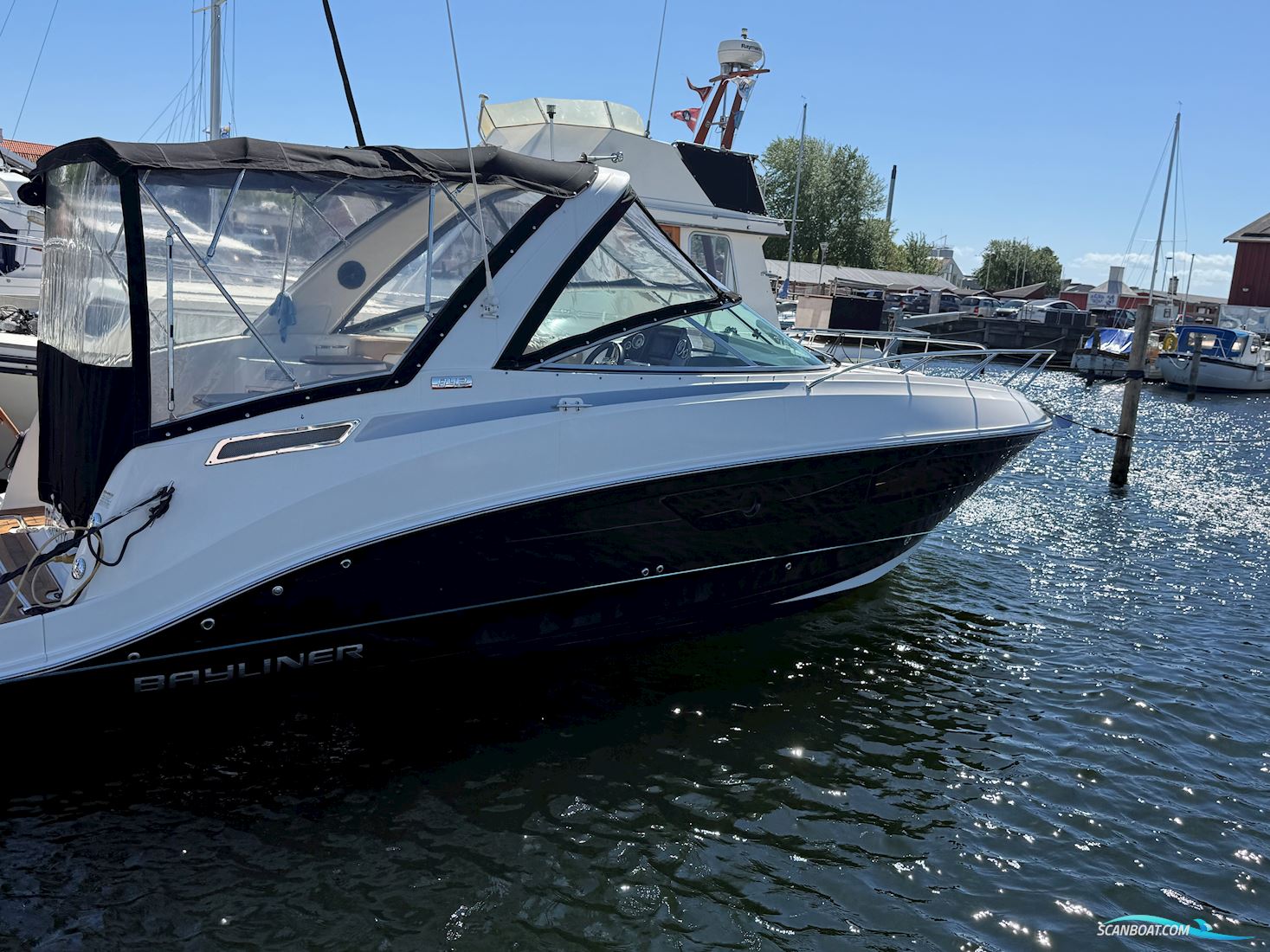 Bayliner 842