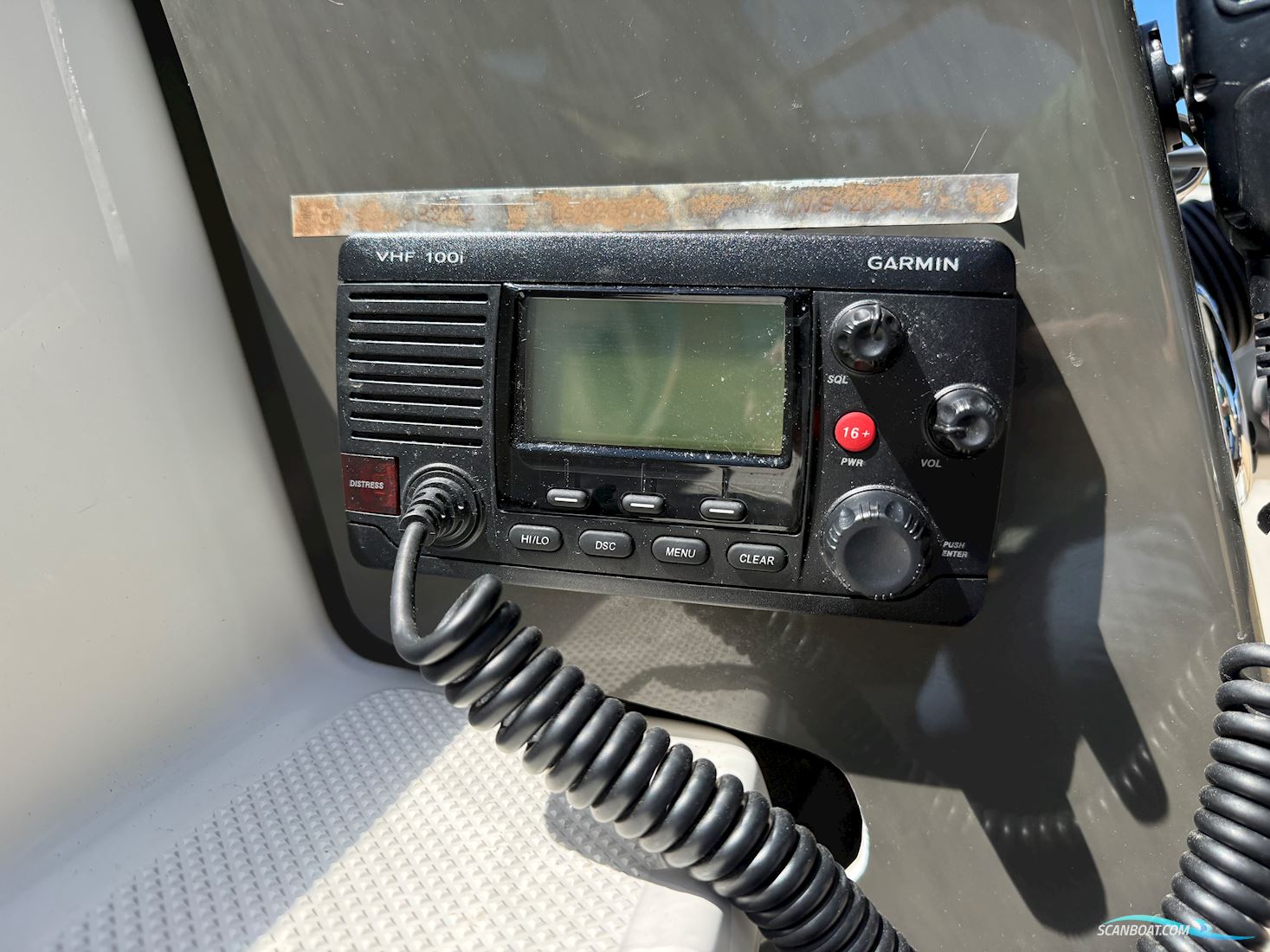 Bayliner 842