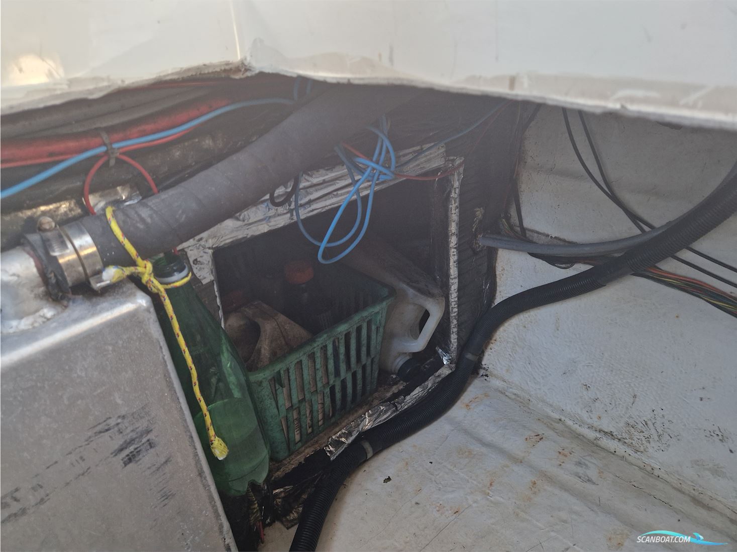 Bayliner Avanti 3055