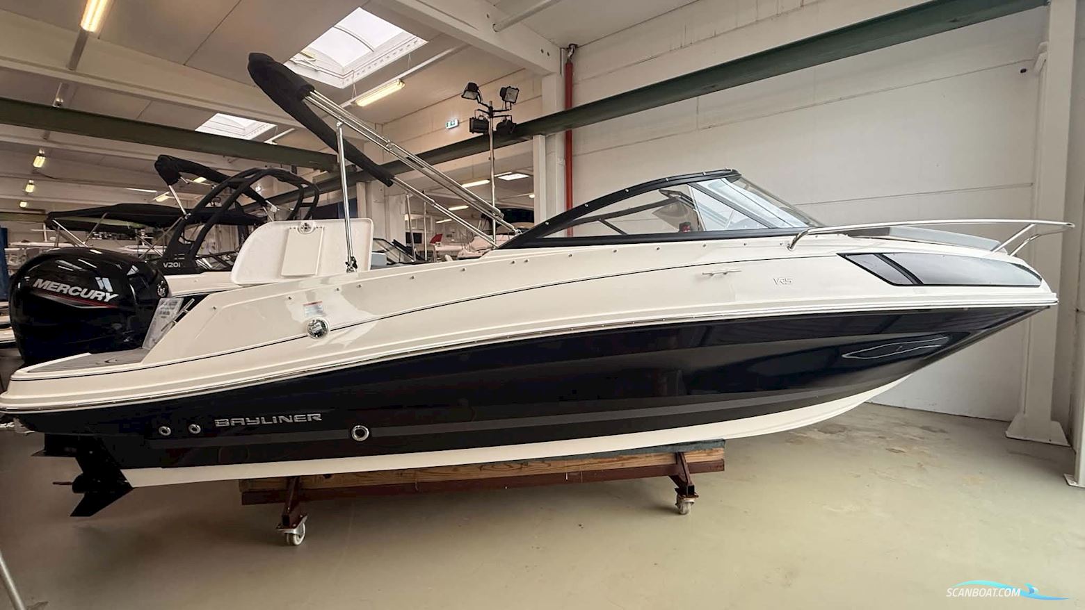 Bayliner Bayliner VR5 Cuddy Motorboten 2026, Denemarken