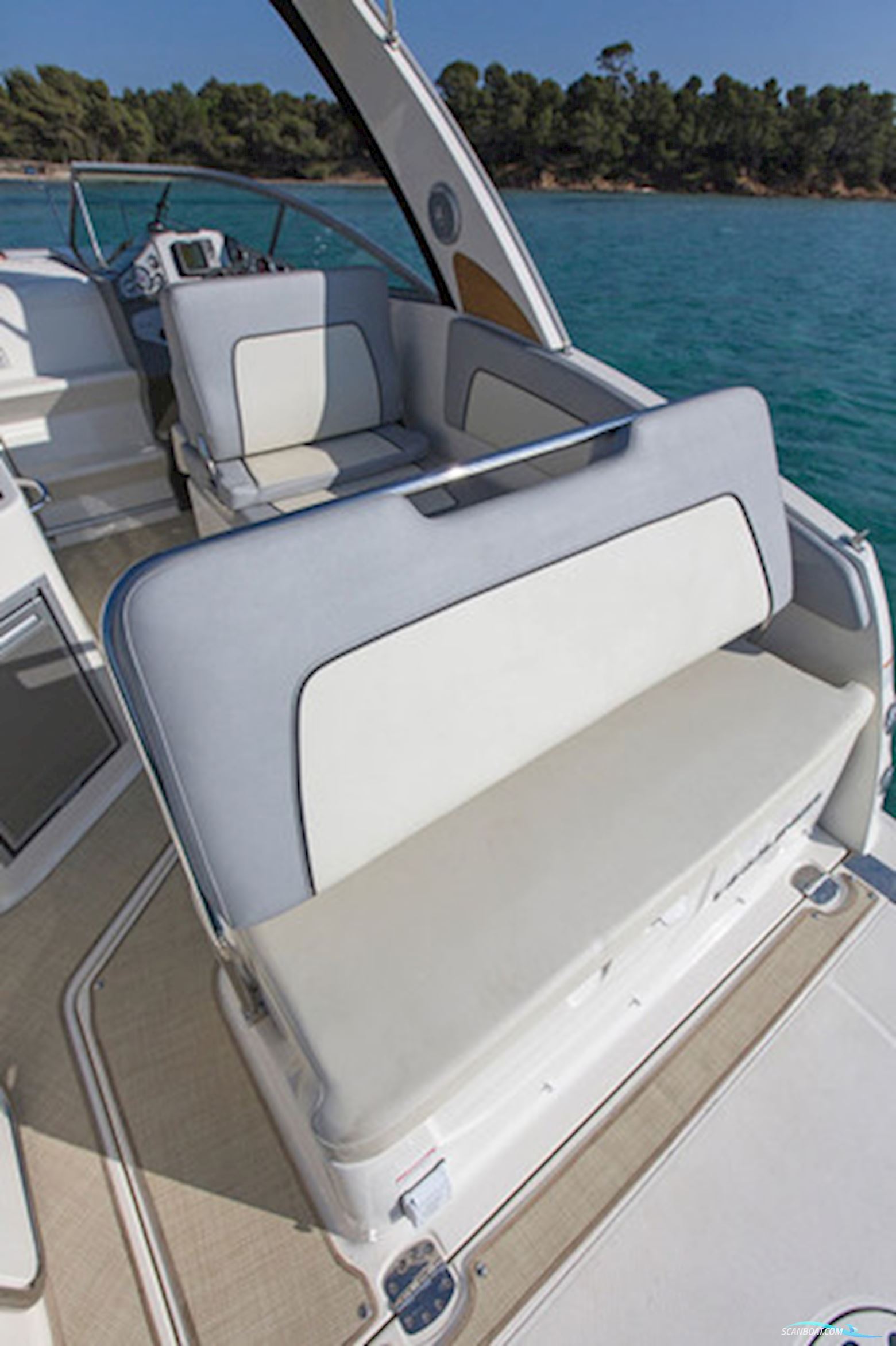Bayliner Ciera 8 med Mercruiser sterndrive