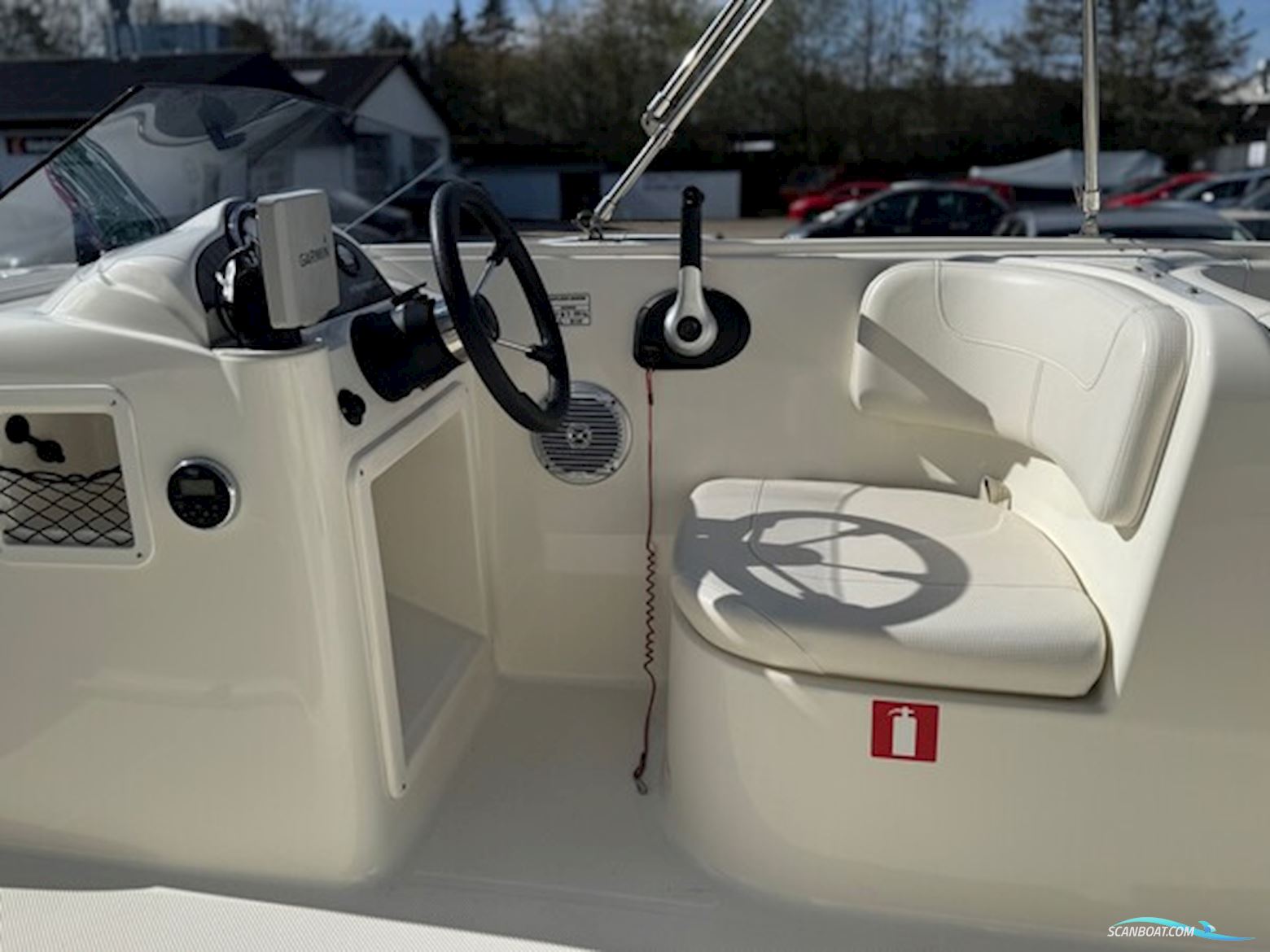 Bayliner E6 Element Med F115 Mercury-Efi 4 Takt og 1300 kg Brenderup "Element" Trailer.