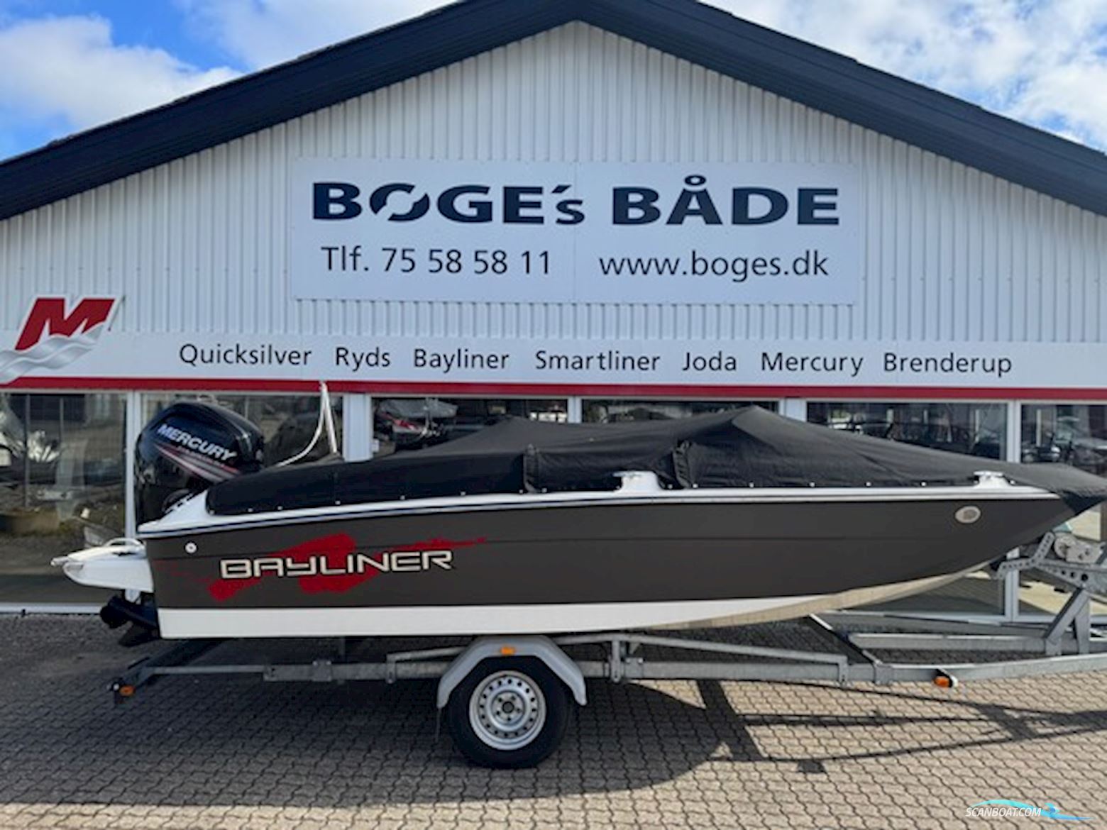 Bayliner E6 Element Med F115 Mercury-Efi 4 Takt og 1300 kg Brenderup "Element" Trailer.