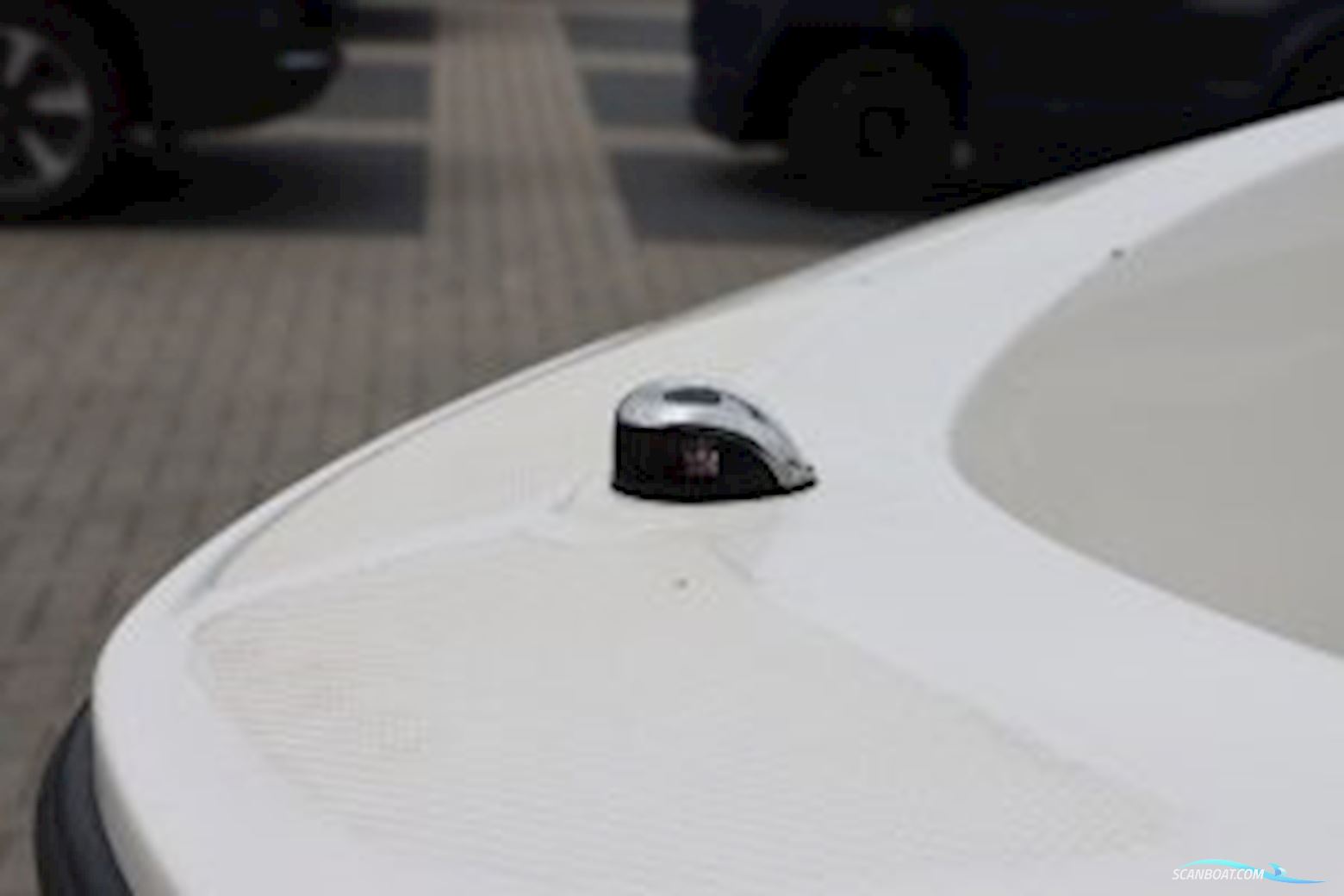 Bayliner Element E-16