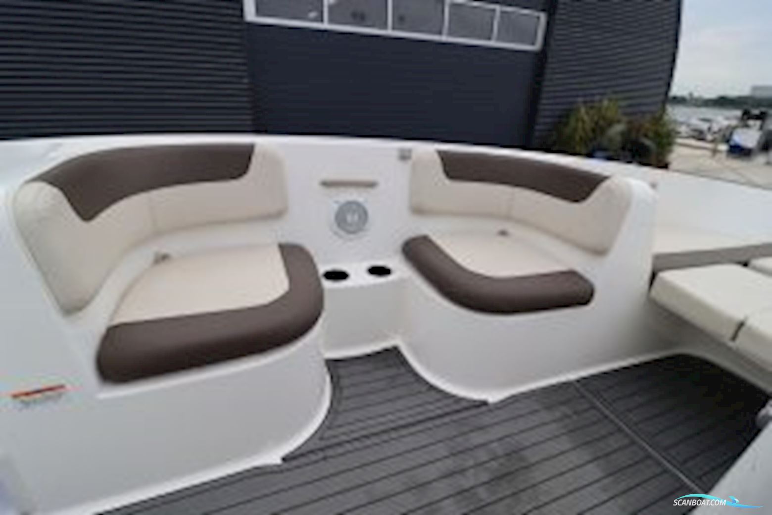 Bayliner Element E-16