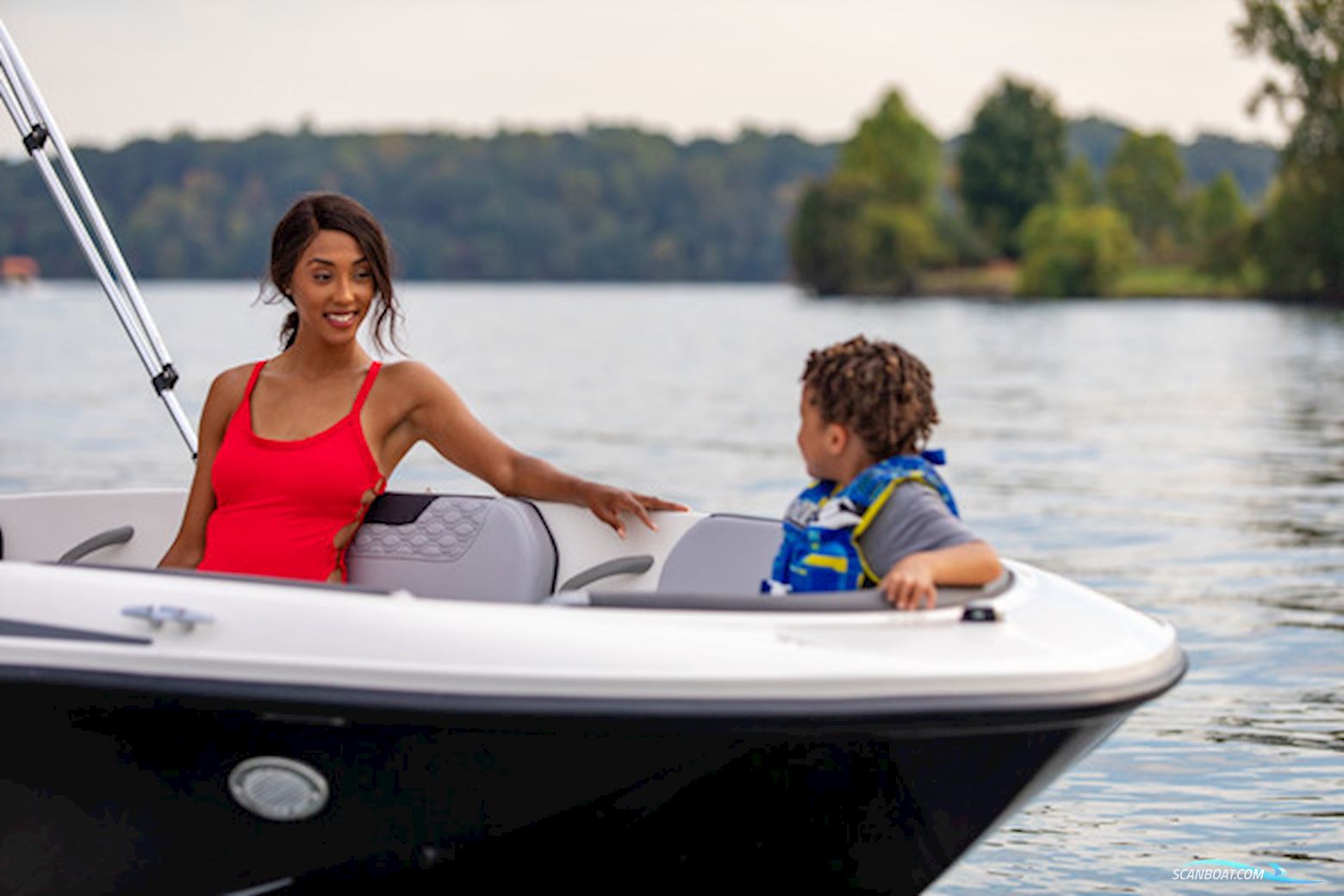 Bayliner M15 med Mercury F60 ELPT-EFI og udstyr