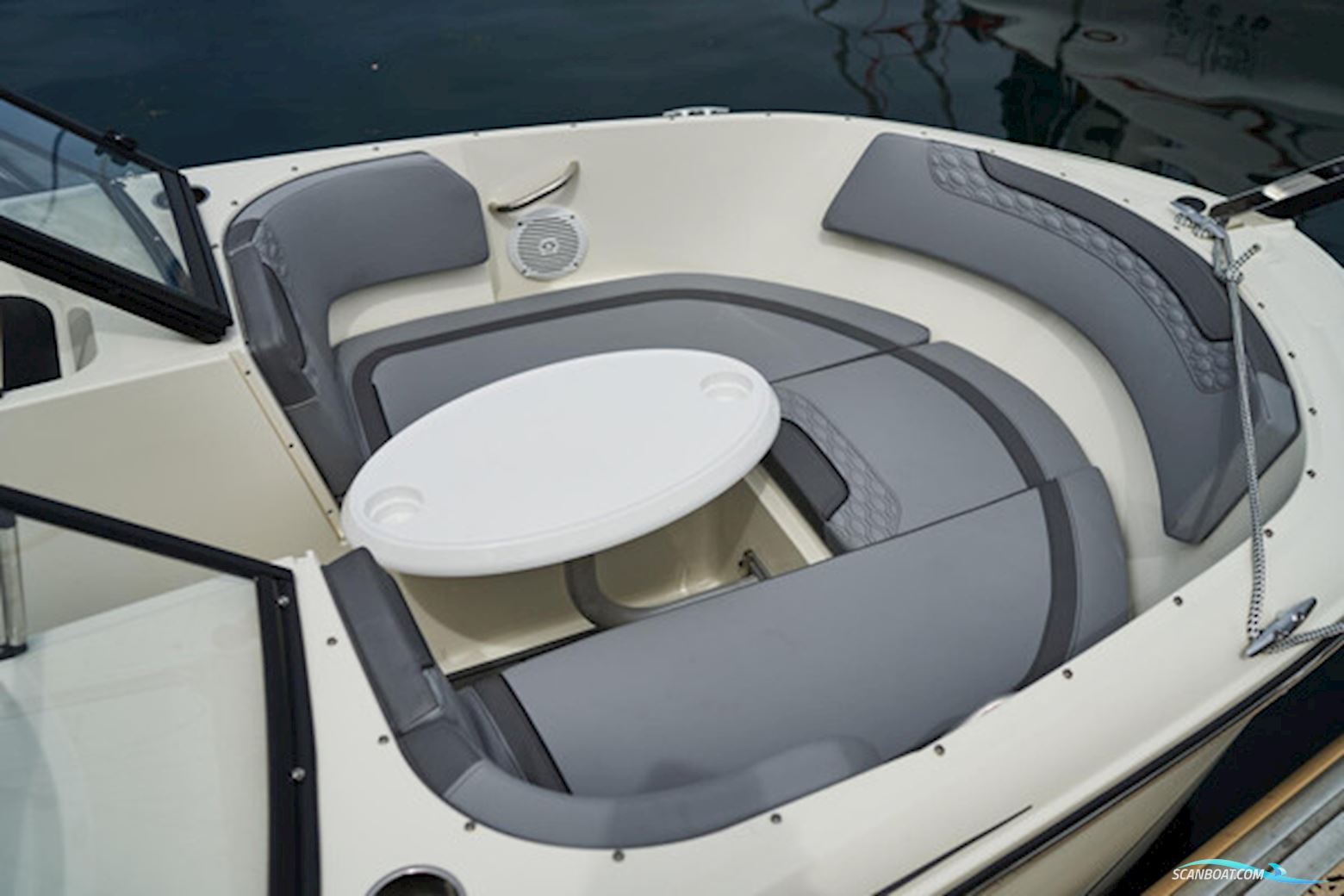 Bayliner M19 med 115 hk Mercury-EFI XL CT 2,1L - med udstyr - TILBUD
