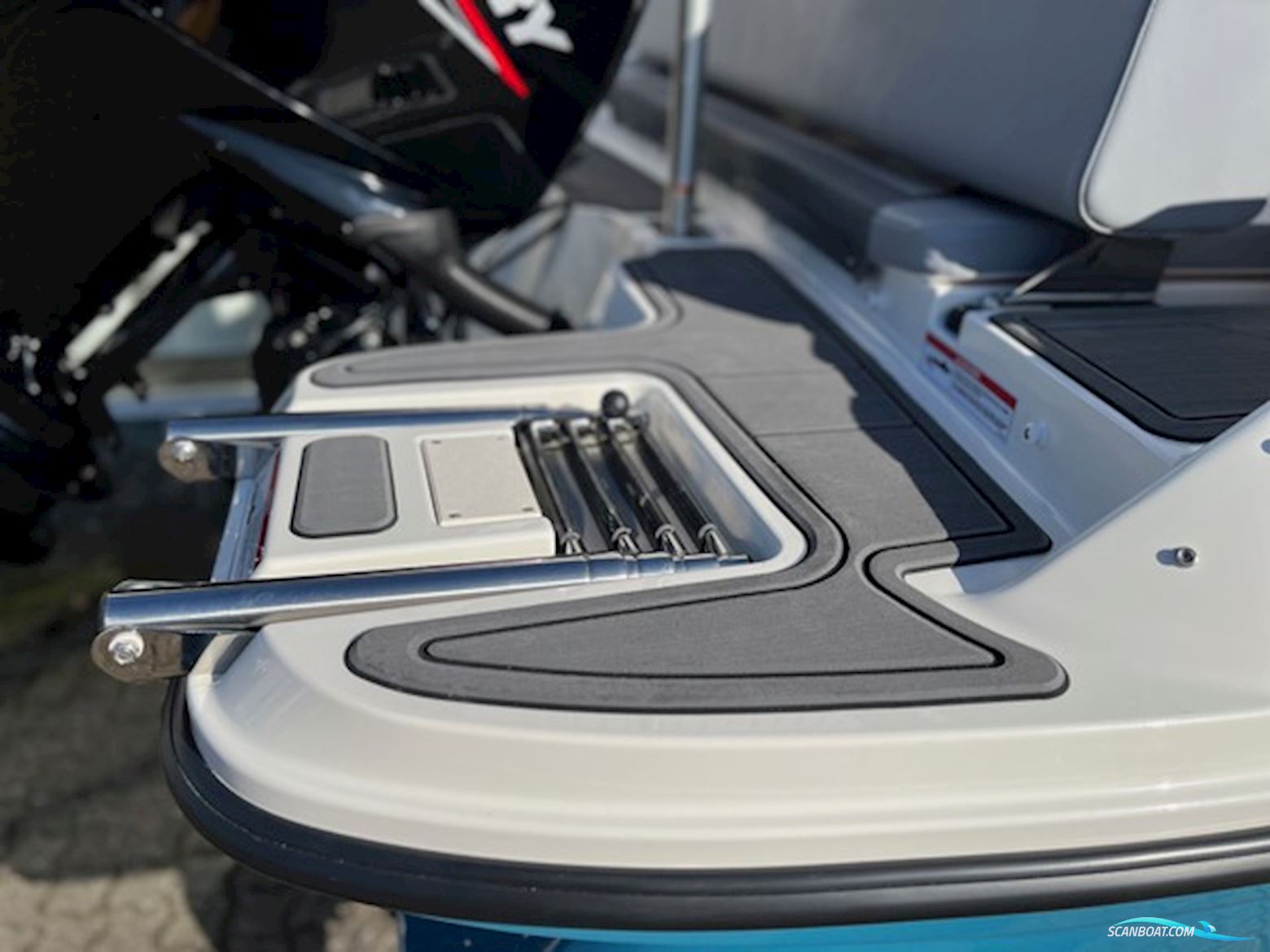 Bayliner M19 med 115 hk Mercury-EFI XL CT 2,1L - med udstyr - TILBUD