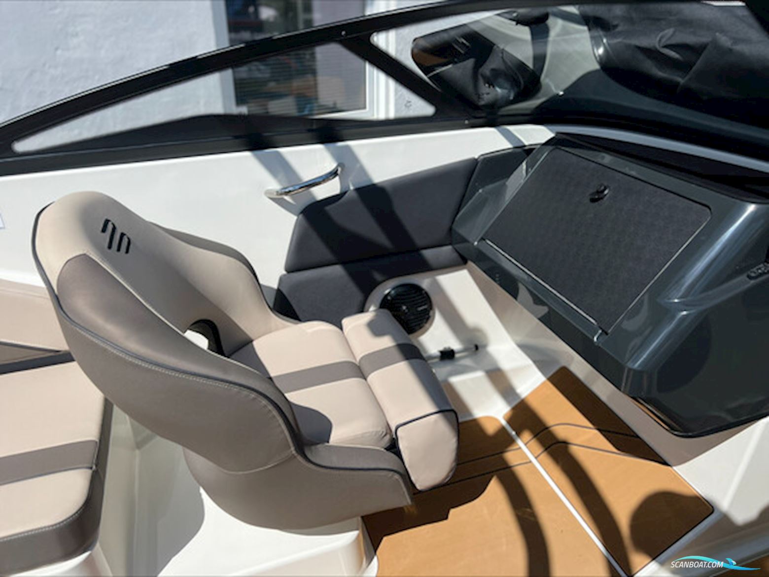 Bayliner V20i, MerCruiser 250 HK V6 4.5 MPI...SOLGT