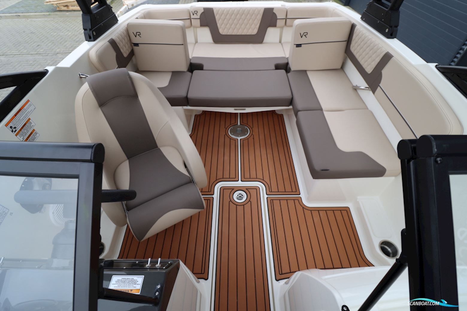 Bayliner VR4 Outboard