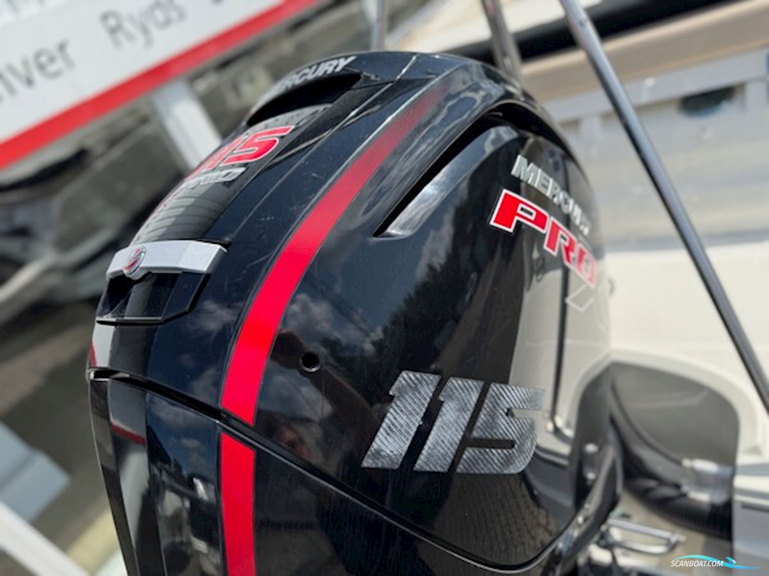 Bayliner VR5 Bowrider Med F115 Mercury-Efi XL Proxs CT - Solgt