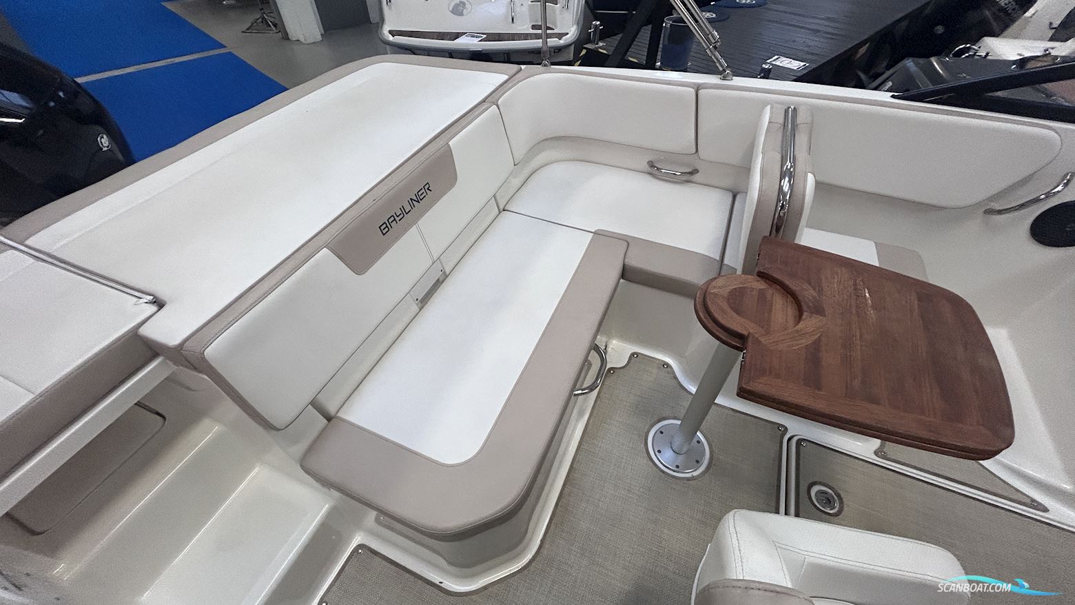 Bayliner VR5 Bowrider