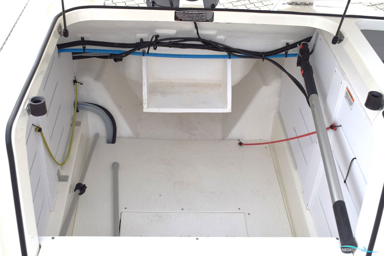 Bayliner VR5 Cuddy - Mercury F150 HK/Udstyr