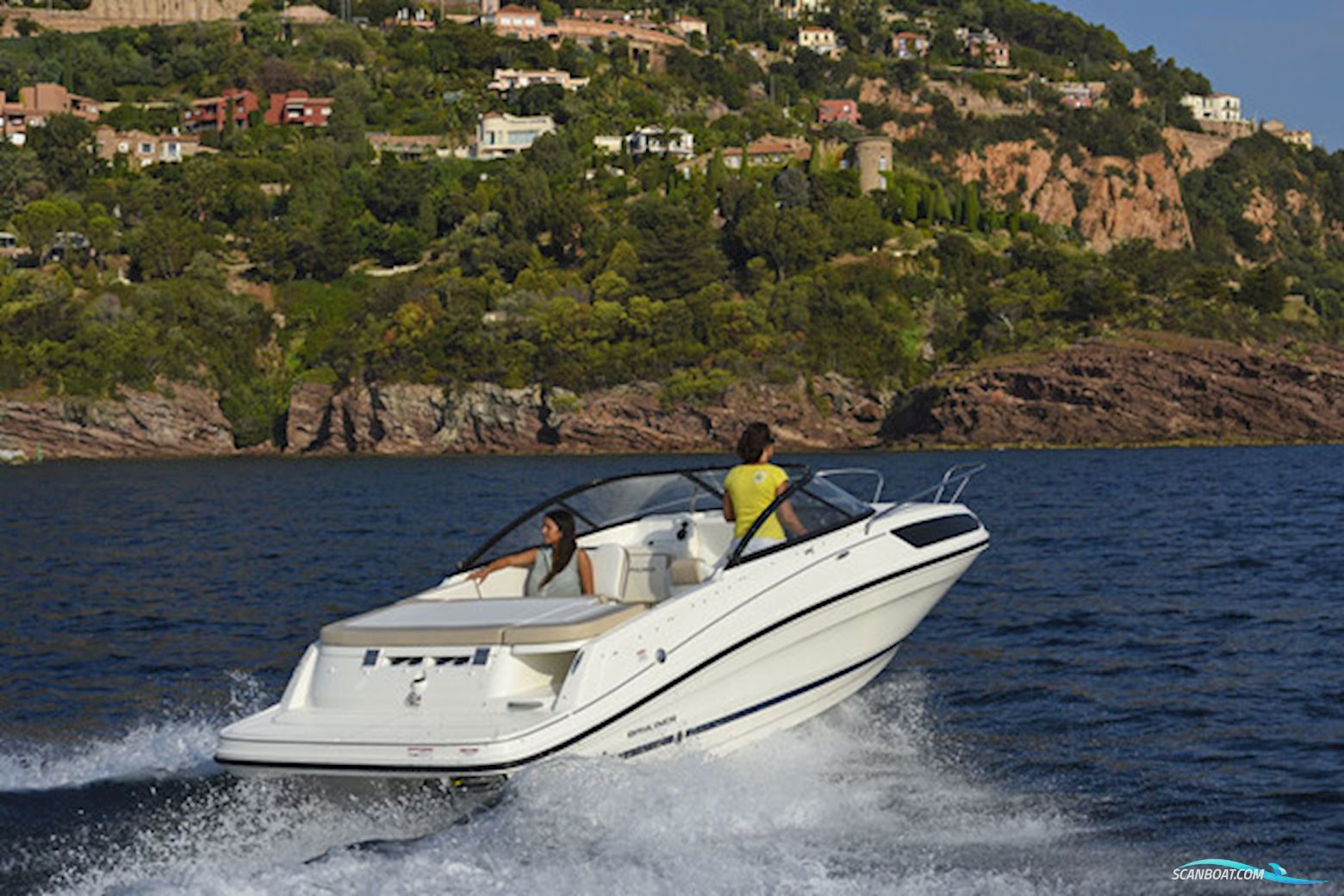 Bayliner VR5 Cuddy med Mercruiser sterndrive