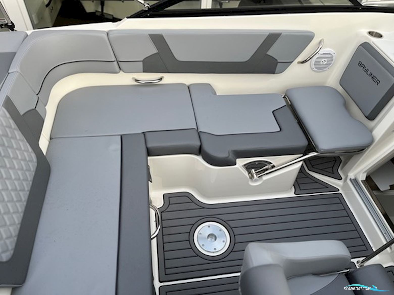 Bayliner VR5 Cuddy med Mercury F200 XL-EFI DS V6 - inkl. udstyr