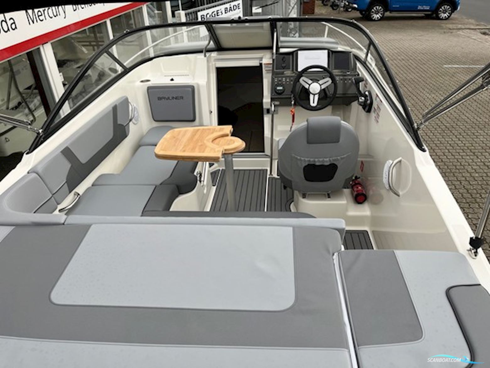 Bayliner VR5 Cuddy med Mercury F200 XL-EFI DS V6 - inkl. udstyr