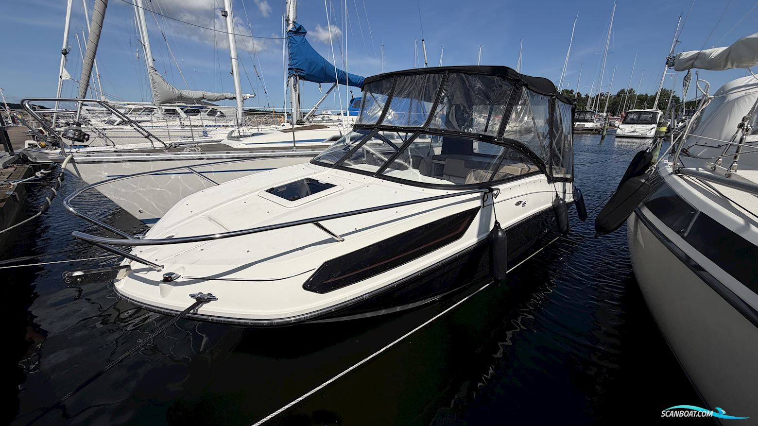 Bayliner VR5 Cuddy Motorboten 2019, Denemarken