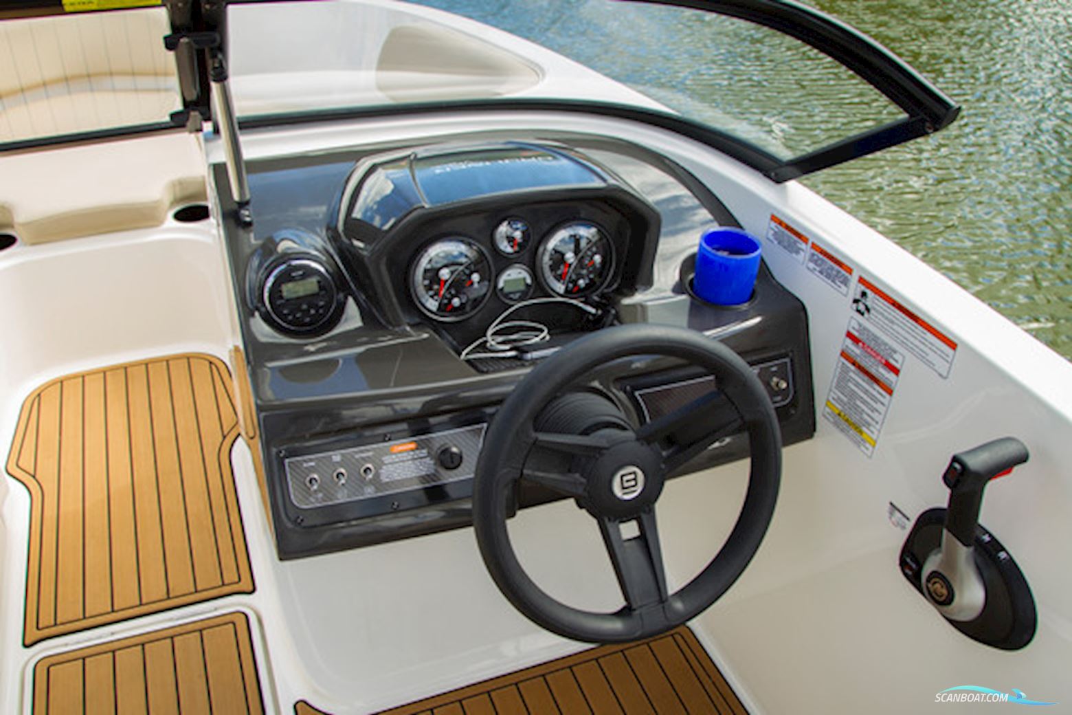 Bayliner VR5 OB