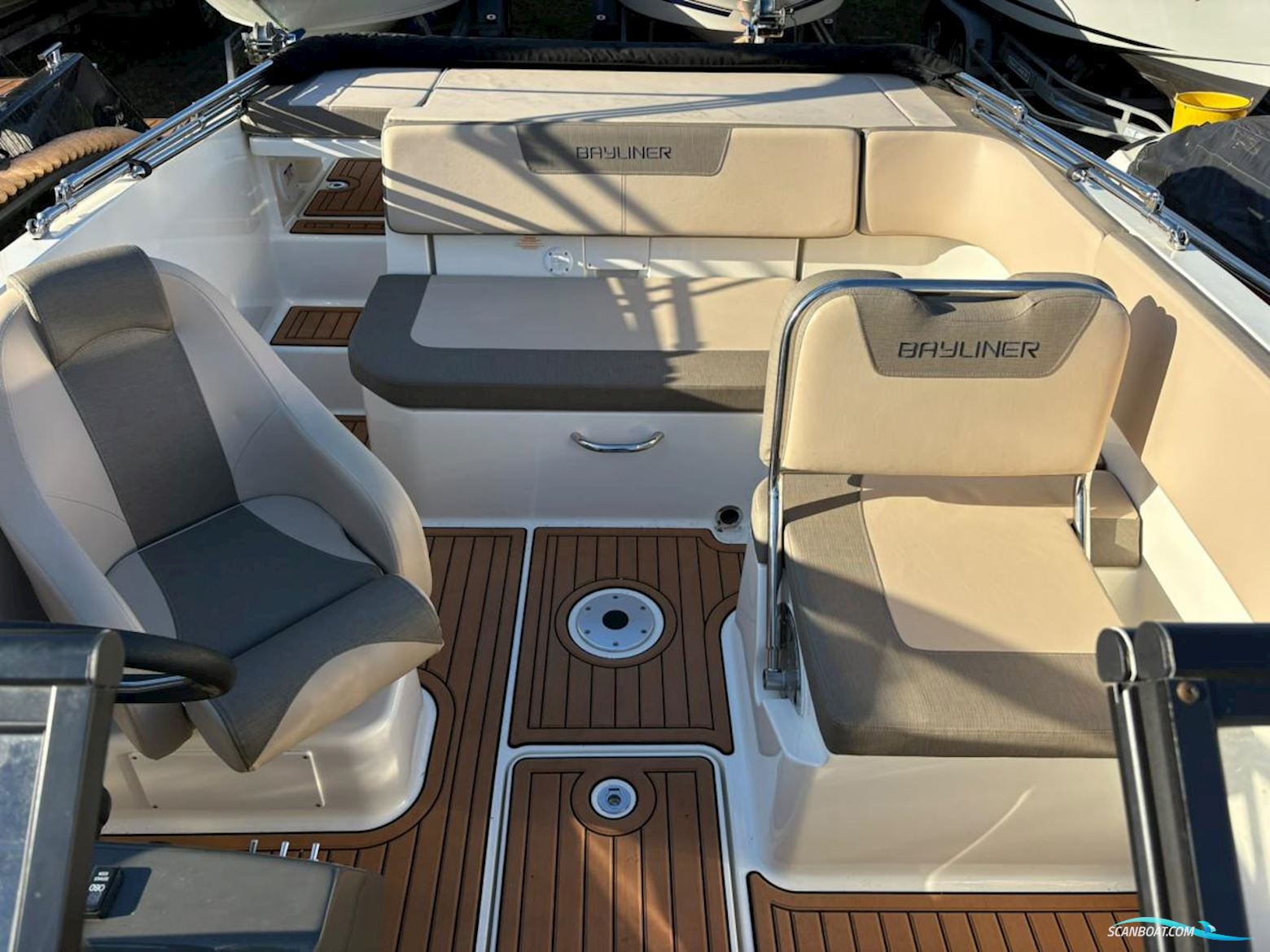 Bayliner VR5
