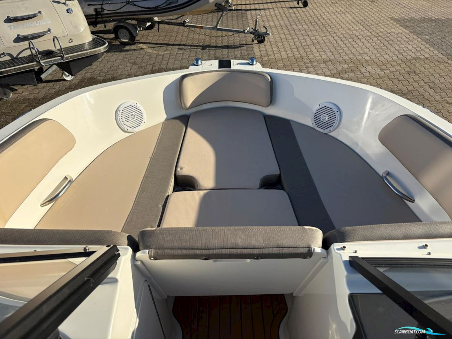 Bayliner VR5