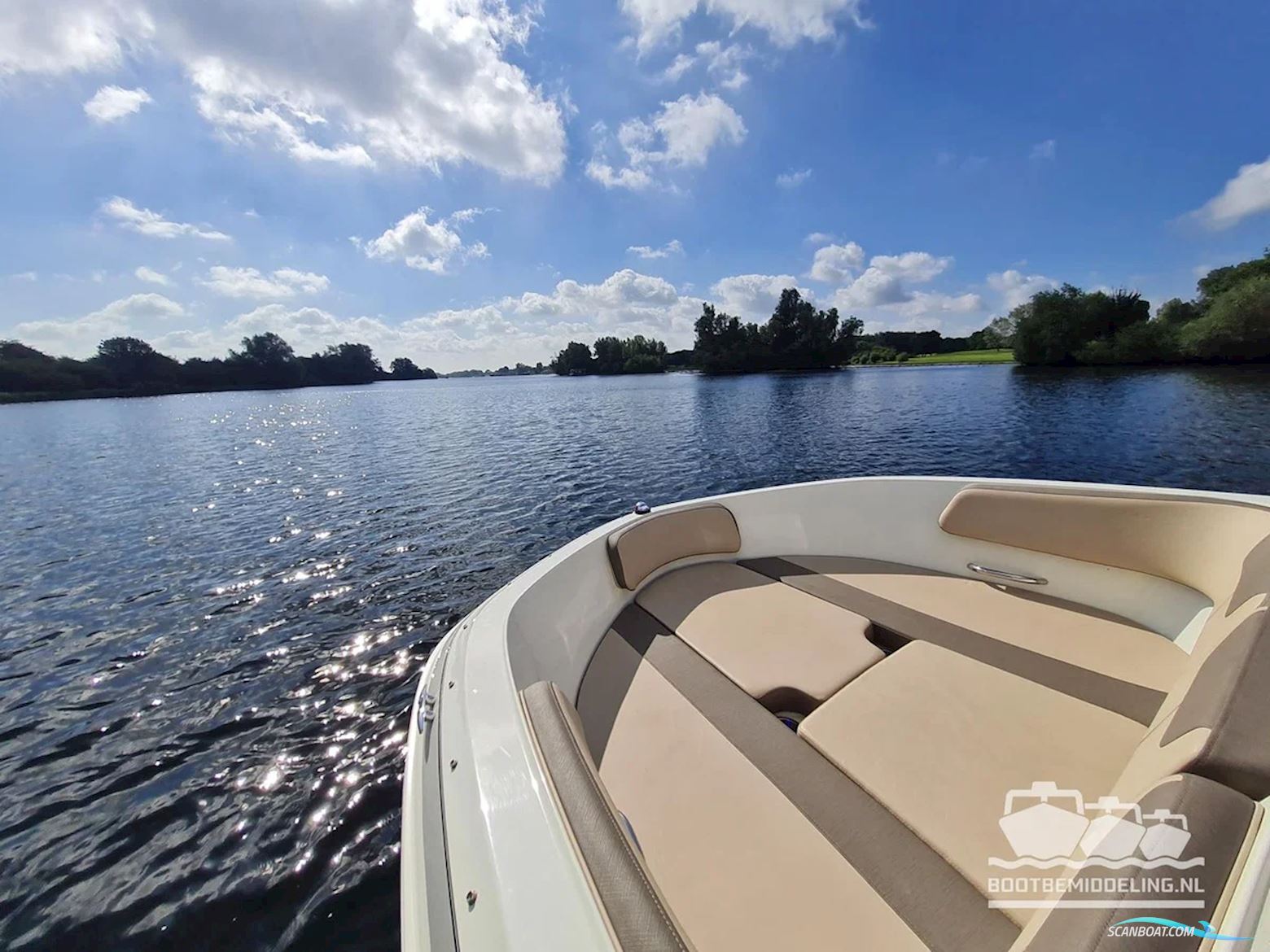 Bayliner VR6 Bowrider