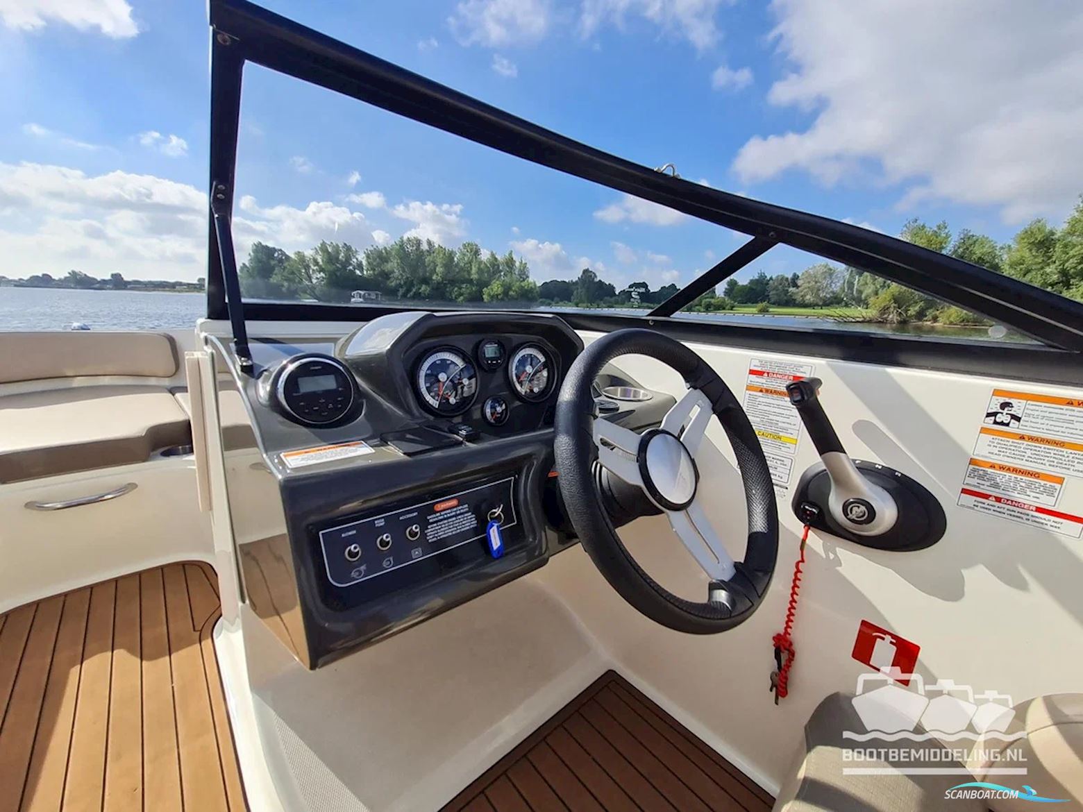 Bayliner VR6 Bowrider