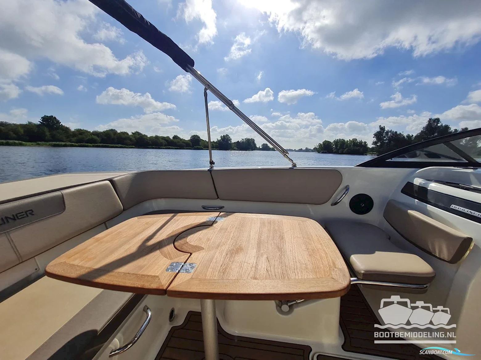 Bayliner VR6 Bowrider