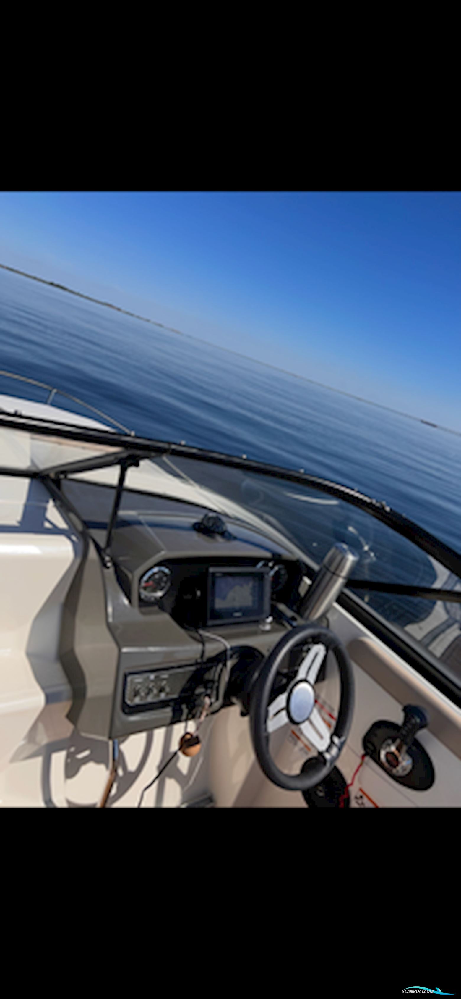 Bayliner VR6 Cuddy m. Brenderup 2500Kg Trailer.