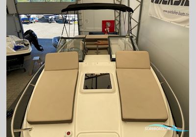 Bayliner VR6 Cuddy, Mercruiser 6,2 Mpi... Motorboten 2020, met Mercruiser motor, Denemarken