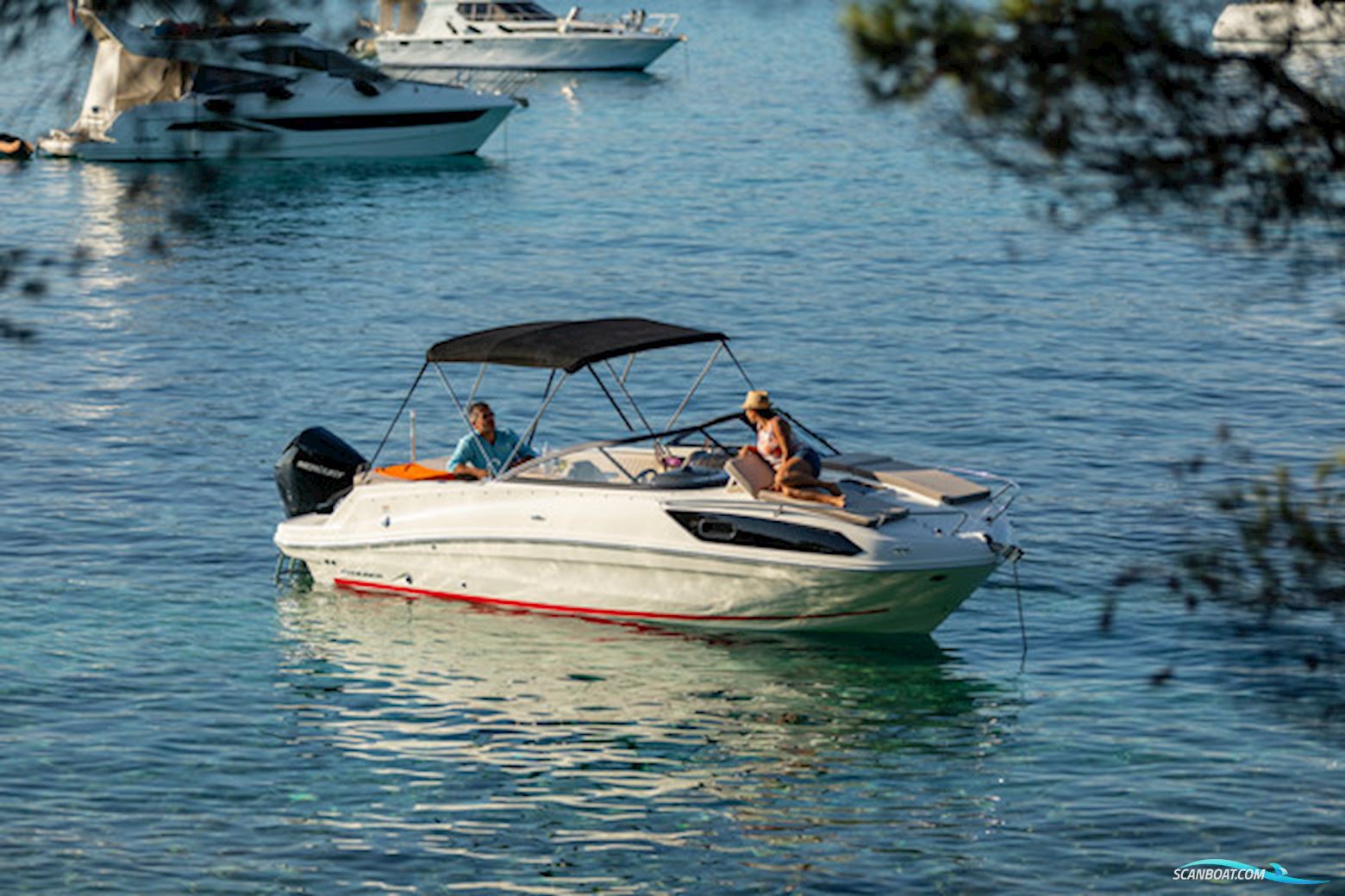 Bayliner VR6 OB Cuddy
