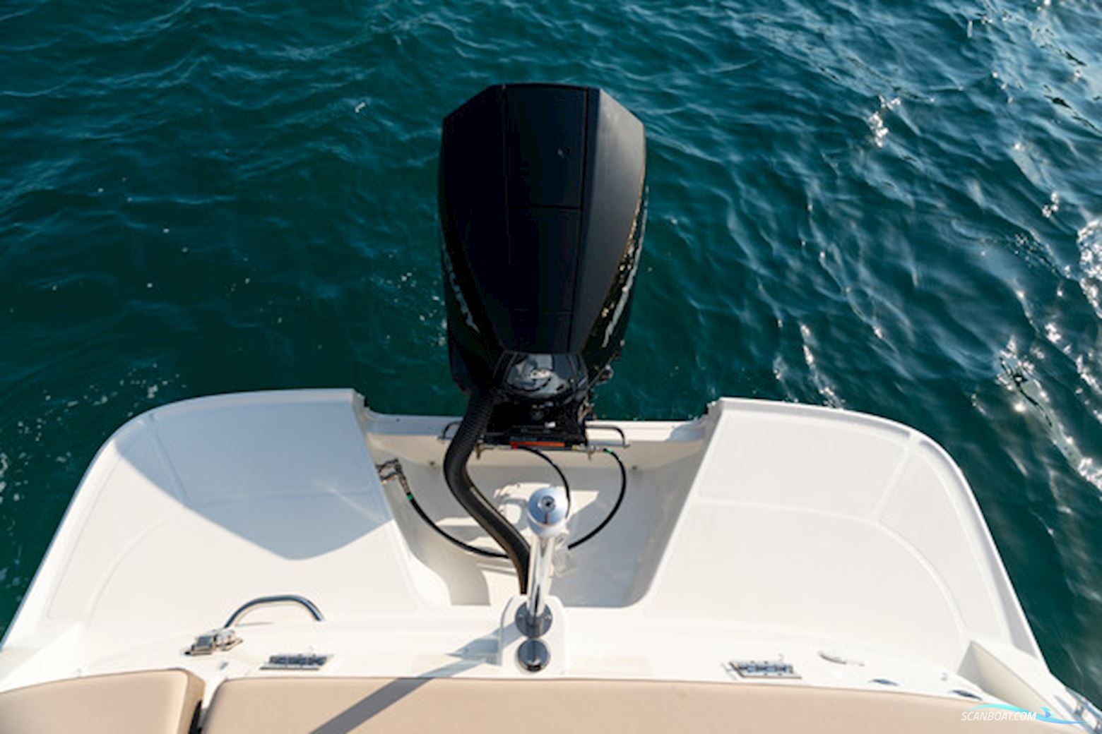 Bayliner VR6 OB Cuddy