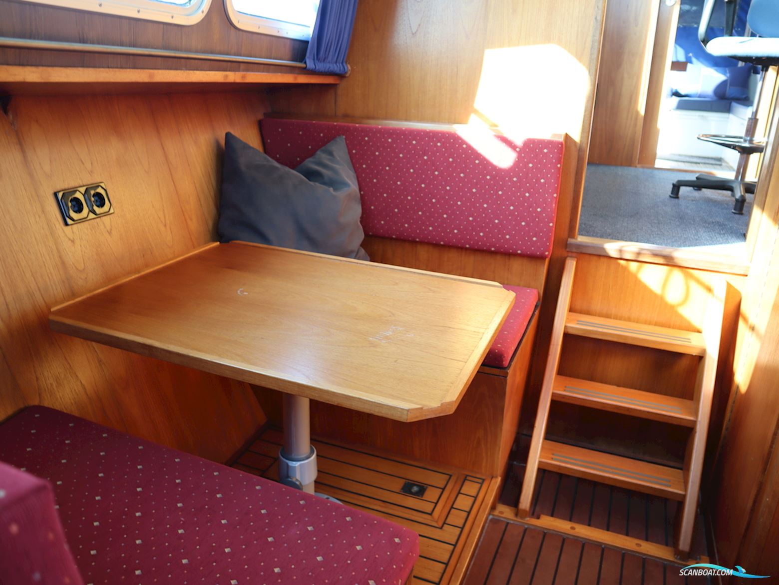 Beachcraft  850 Refit