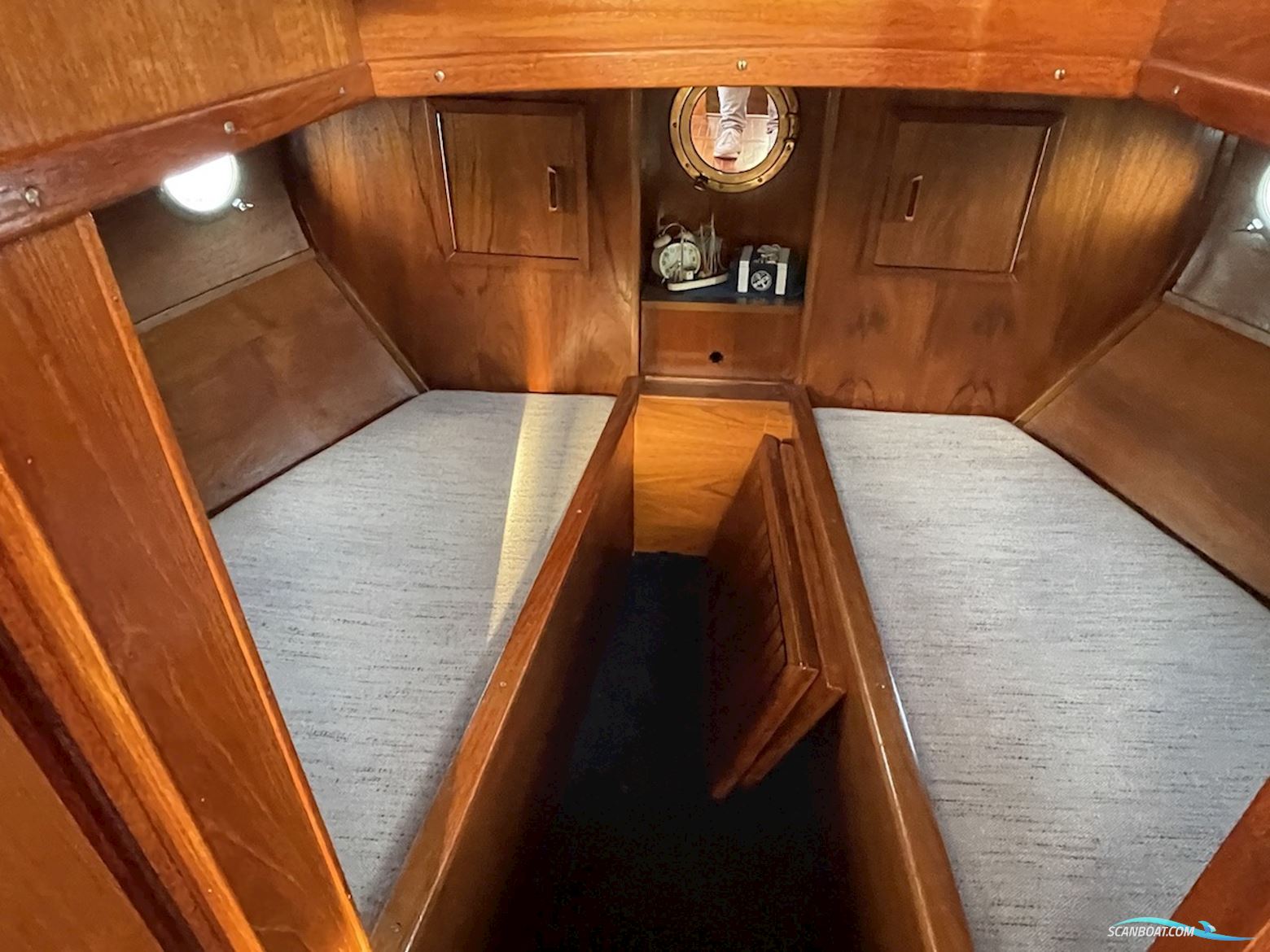 Beenhakker kotter 900