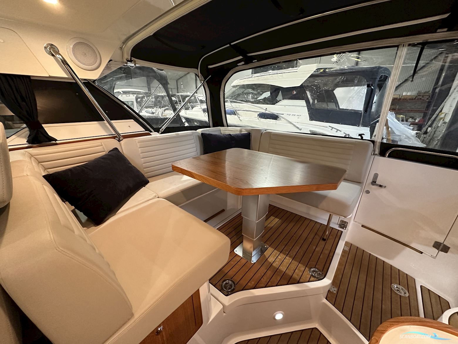 Begagnad Aquador 28 HT -21