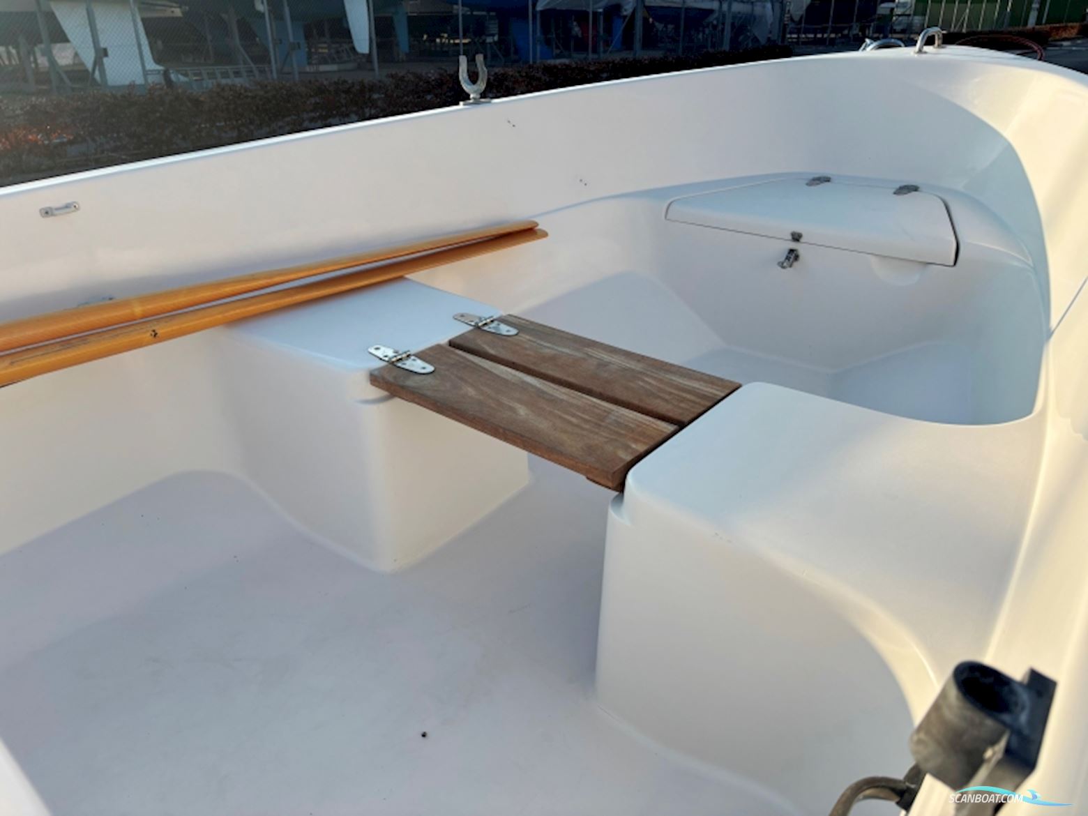 Bella 444 R Styrepultsbåd