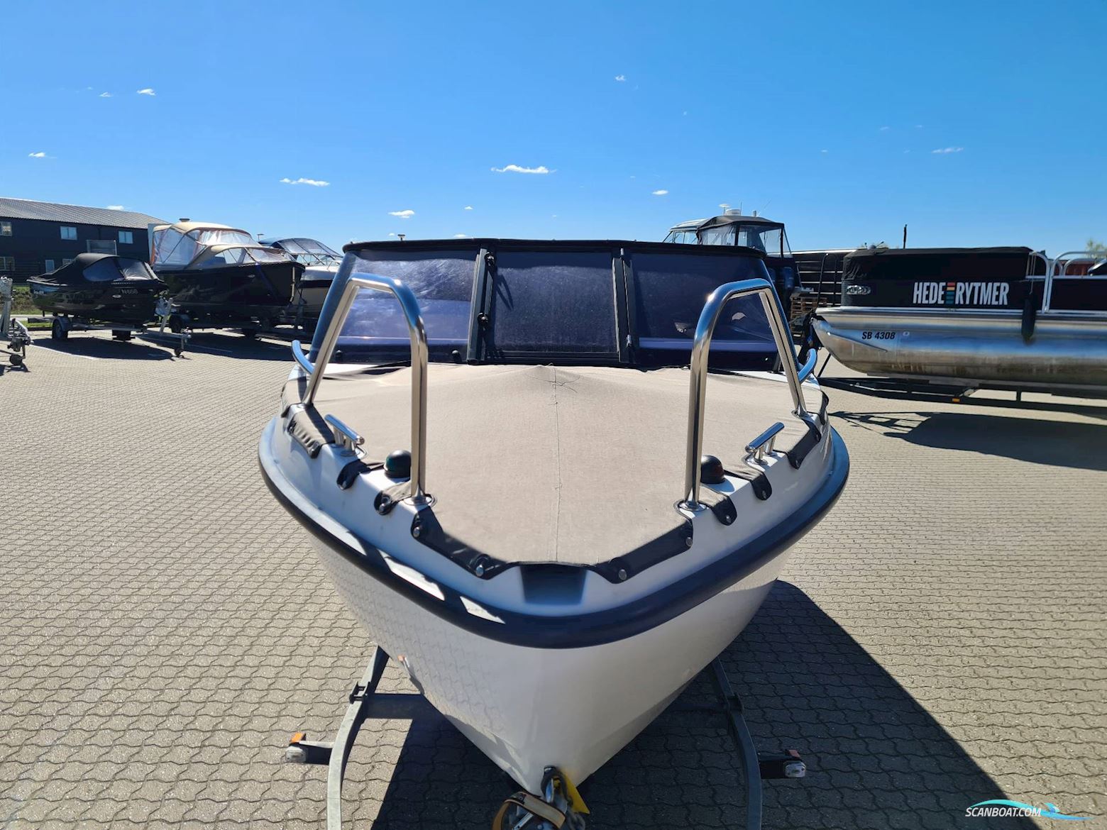 Bella 500 BR - 80 HK Mercury/Udstyr