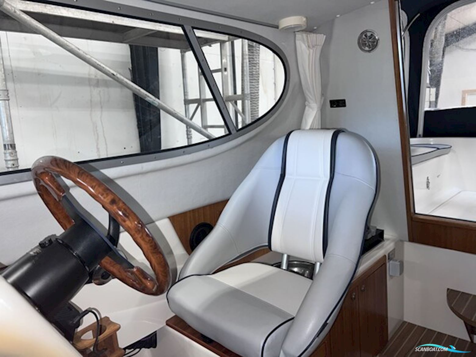 Bella 655, MerCruiser 4.3 V6 EFI