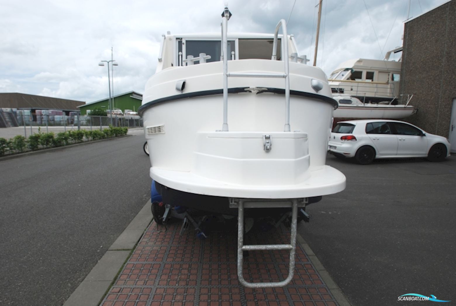 Bella 7000 Motorbåd