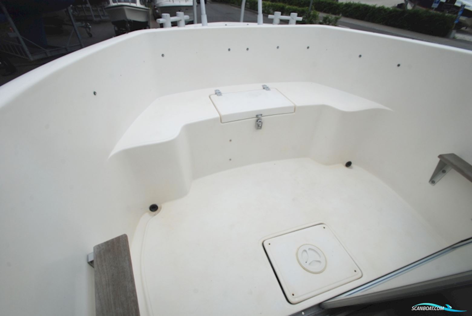 Bella 7000 Motorbåd