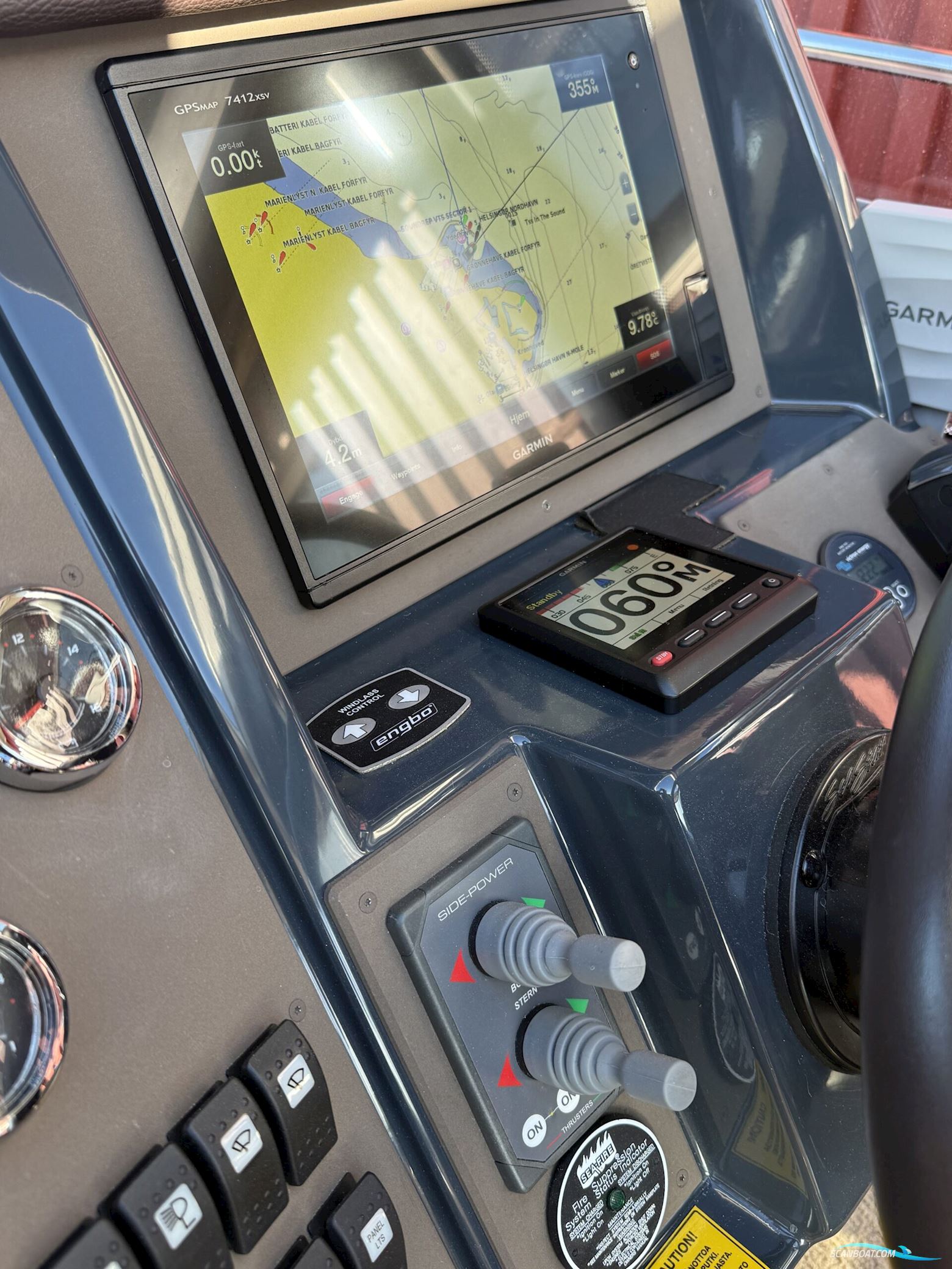 Bella 9000 Utroligt Rummelig Familiebåd