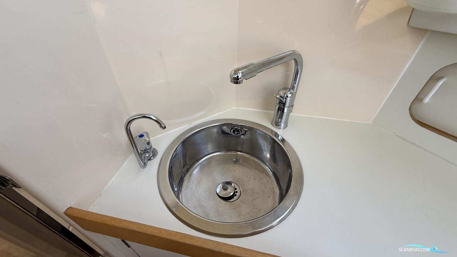 Bella Falcon Falcon 35