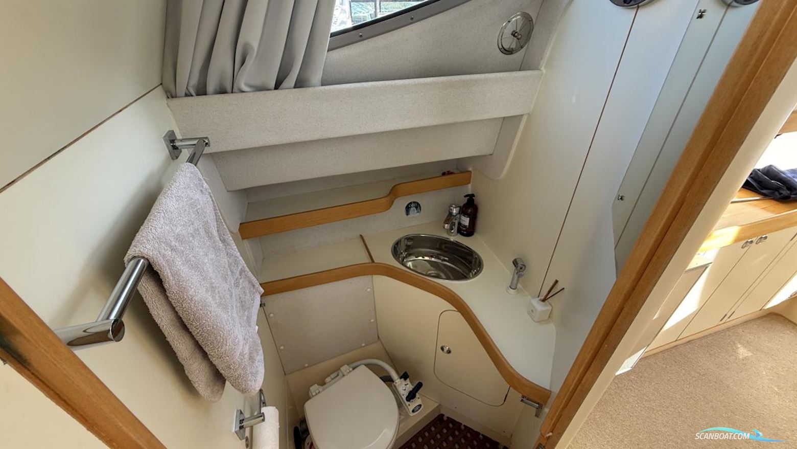 Bella Falcon Falcon 35