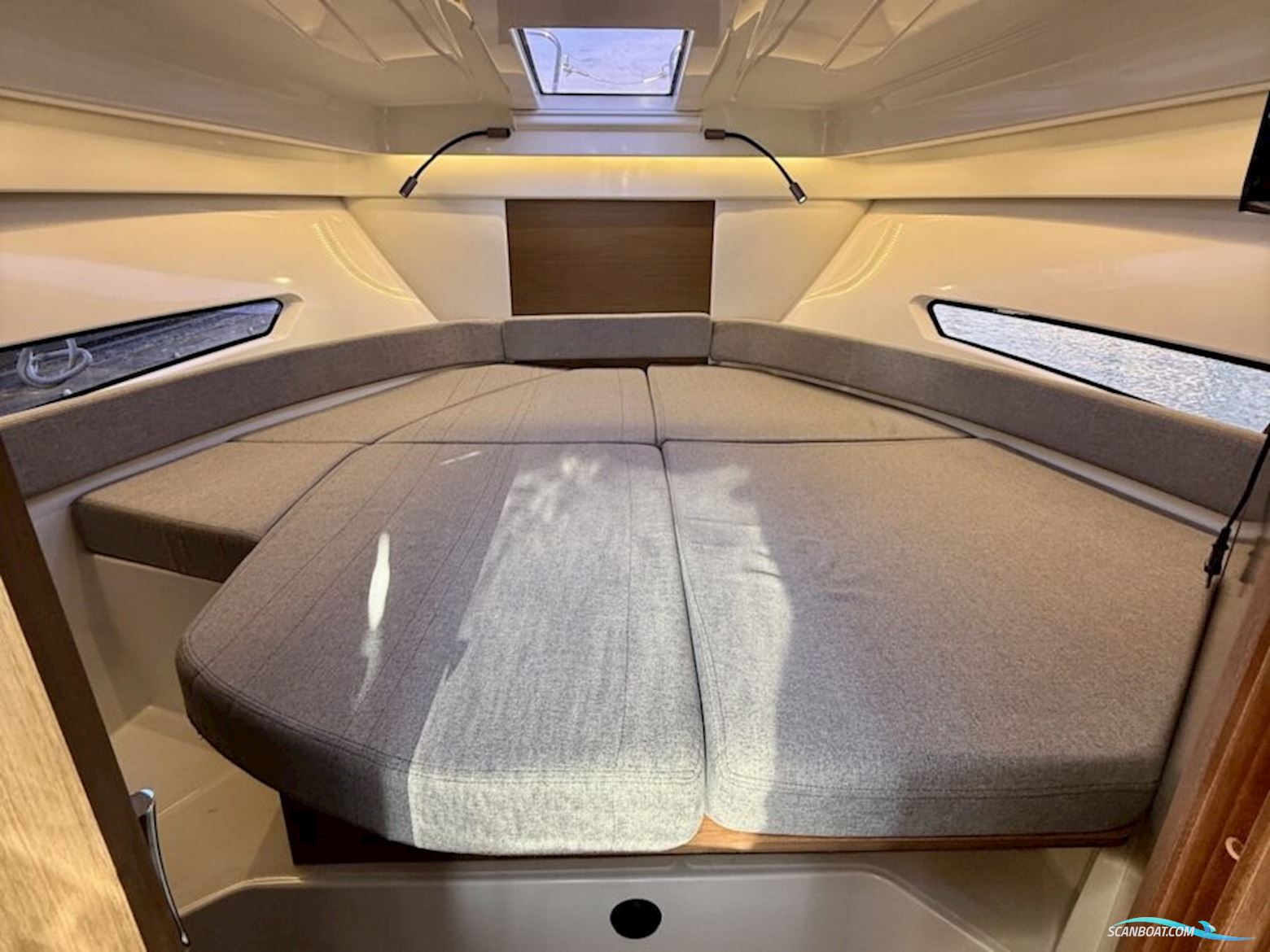 Beneteau  Antares 9