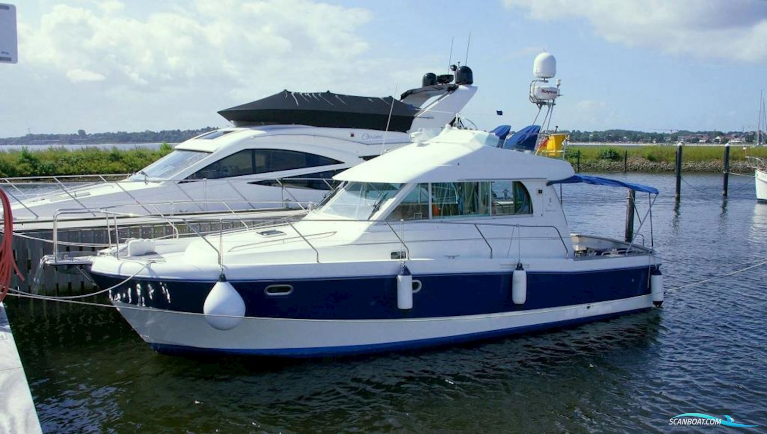 Beneteau Antares 10.80 Motorboten 2003, met 2 x VOLVO PENTA KAMD300 motor, Duitsland