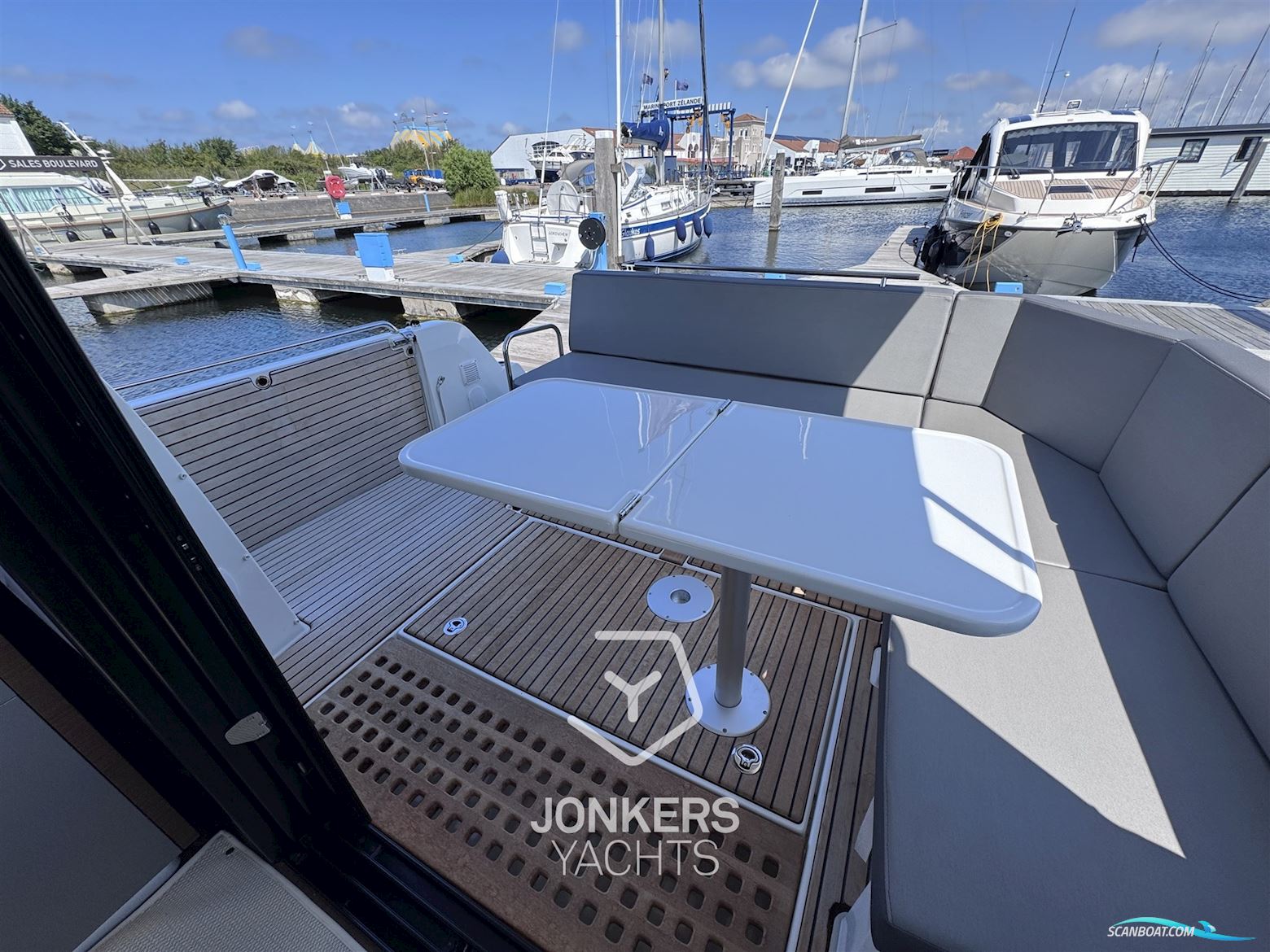 Beneteau Antares 11